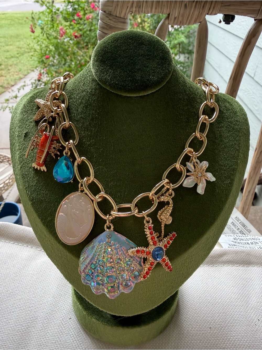 Betsy Johnson Gold Sea Life Charm Necklace w/ Iridescent Shell and Red Starfish - Picture 6 of 10